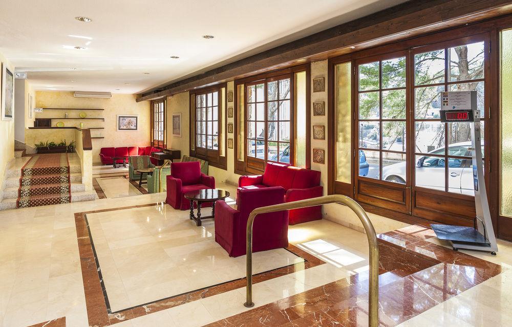 Hotel Globales Simar Cala de Sant Vicenc Esterno foto