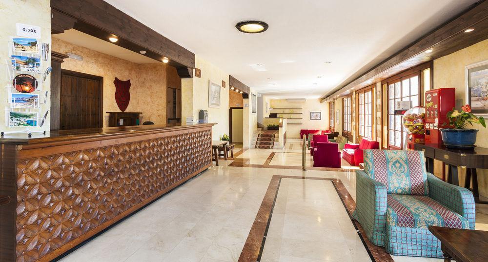 Hotel Globales Simar Cala de Sant Vicenc Esterno foto