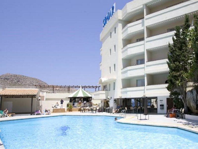 Hotel Globales Simar Cala de Sant Vicenc Esterno foto