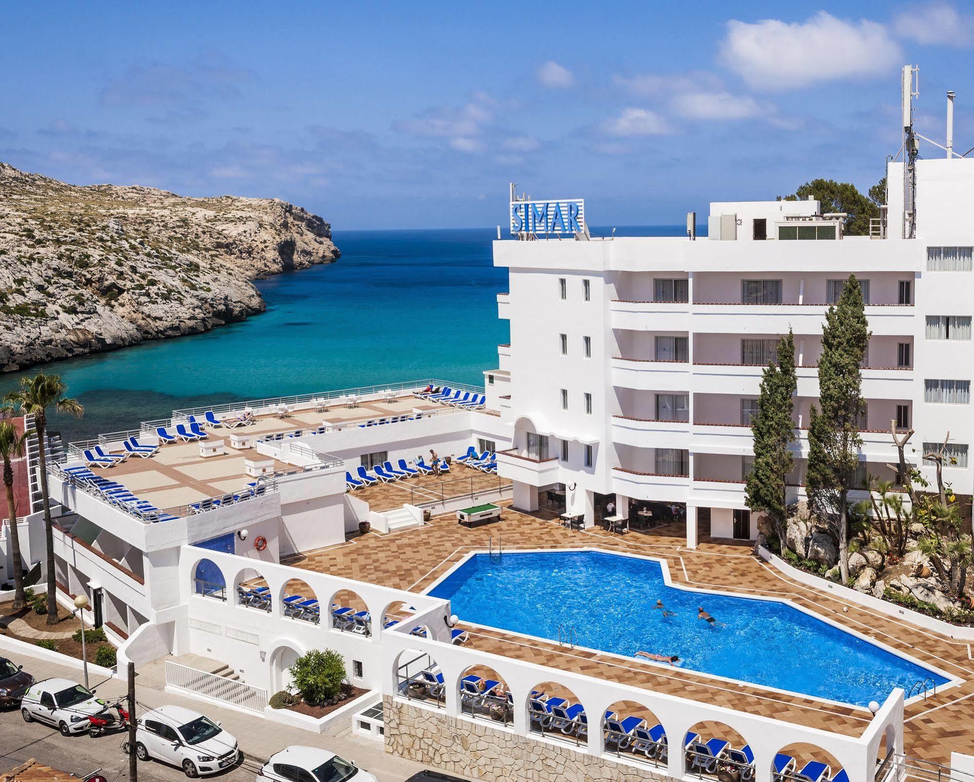 Hotel Globales Simar Cala de Sant Vicenc Esterno foto