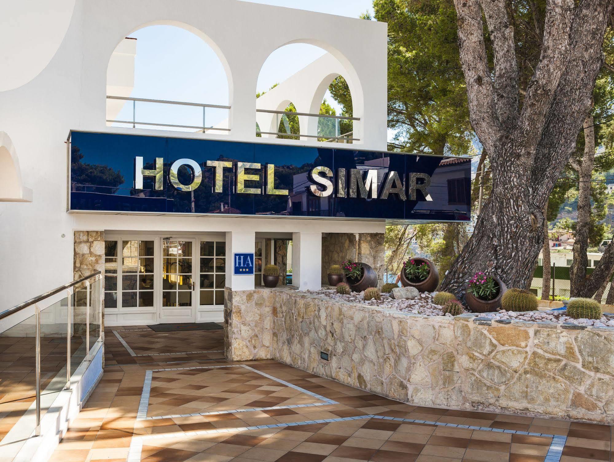 Hotel Globales Simar Cala de Sant Vicenc Esterno foto