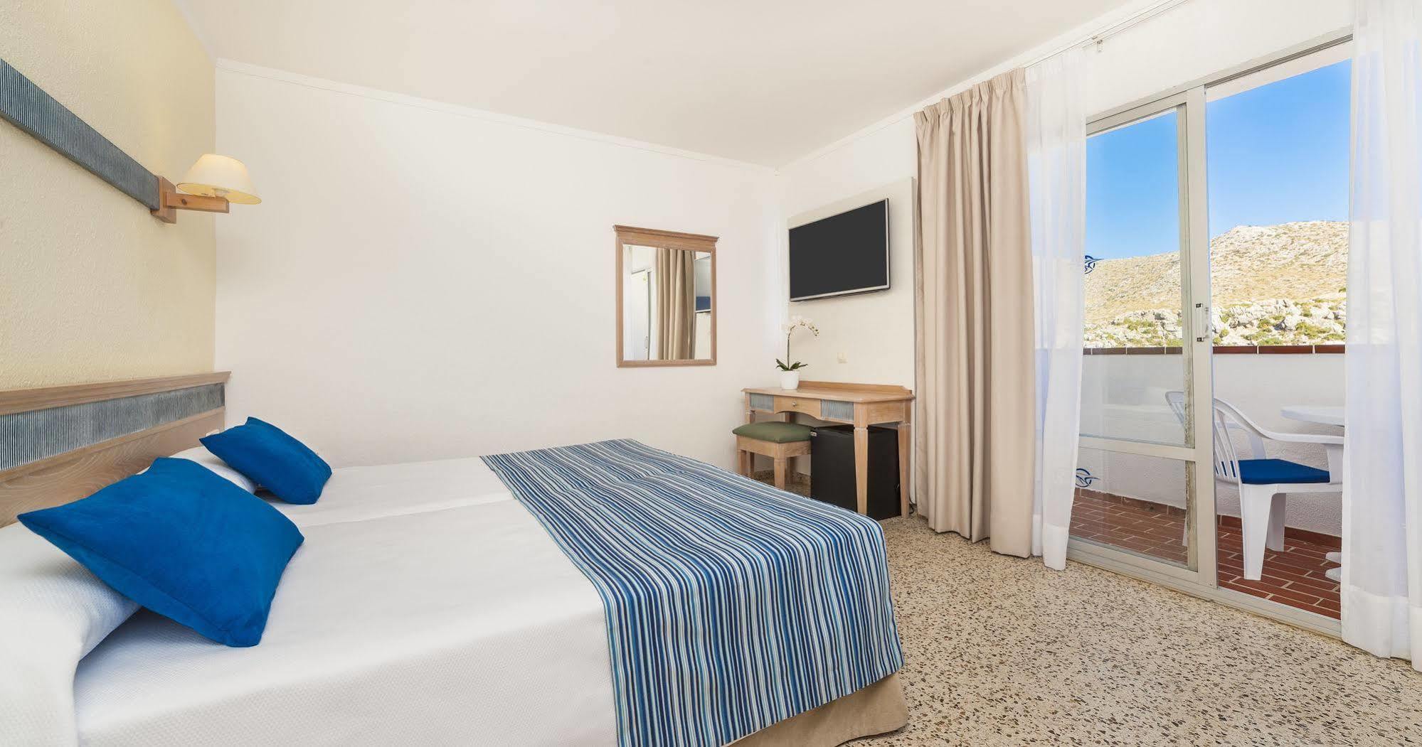 Hotel Globales Simar Cala de Sant Vicenc Esterno foto