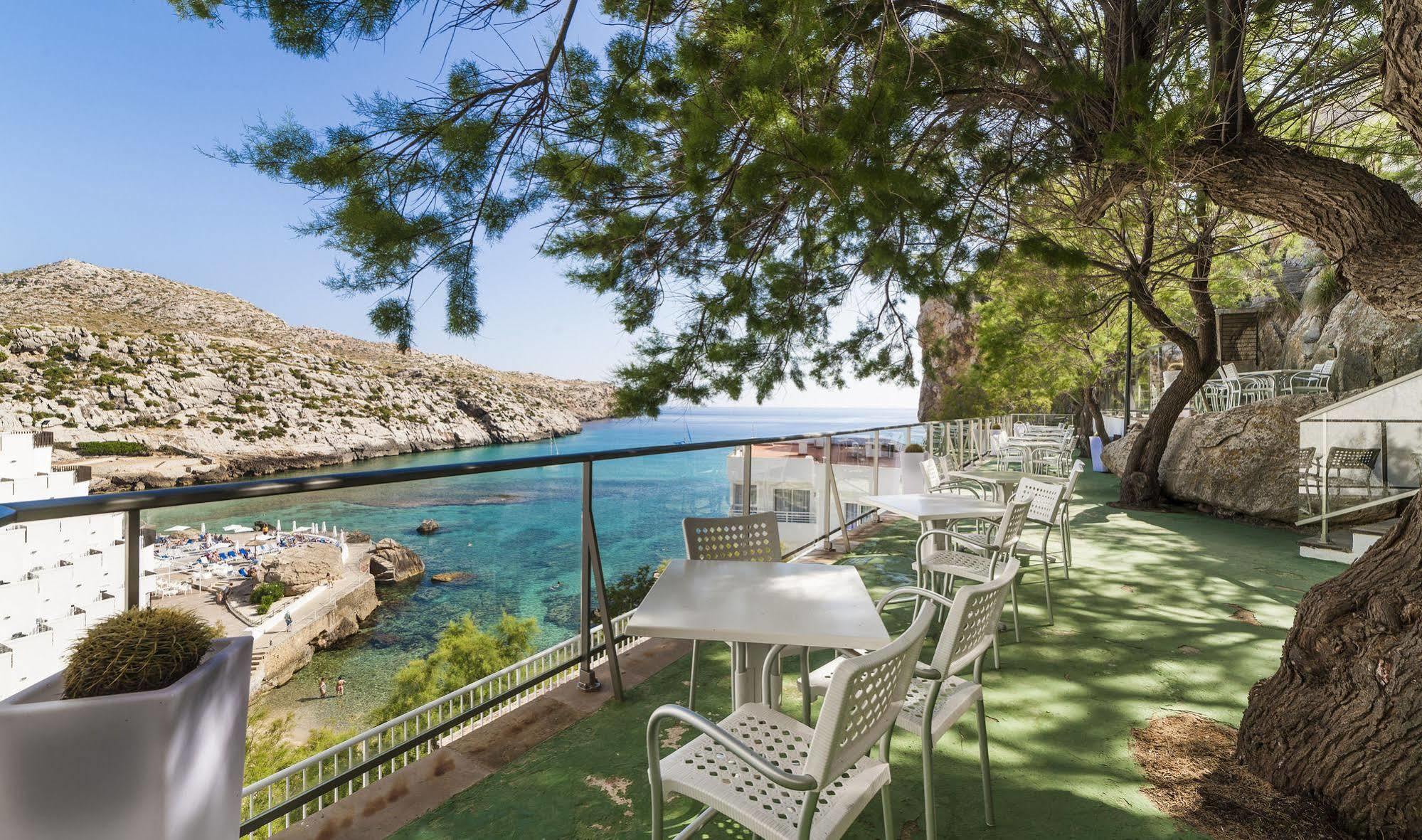 Hotel Globales Simar Cala de Sant Vicenc Esterno foto